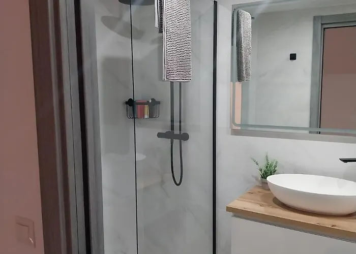 Centrico - Tetuan - Rh 3b * Santander